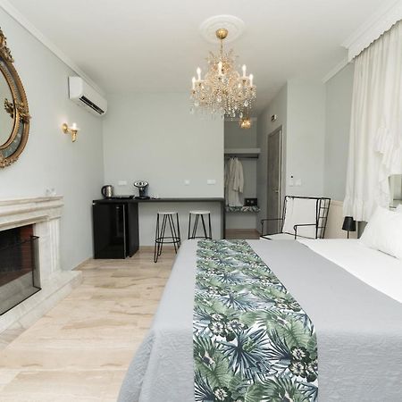 Glykanisos Suites Nea Peramos  Ngoại thất bức ảnh