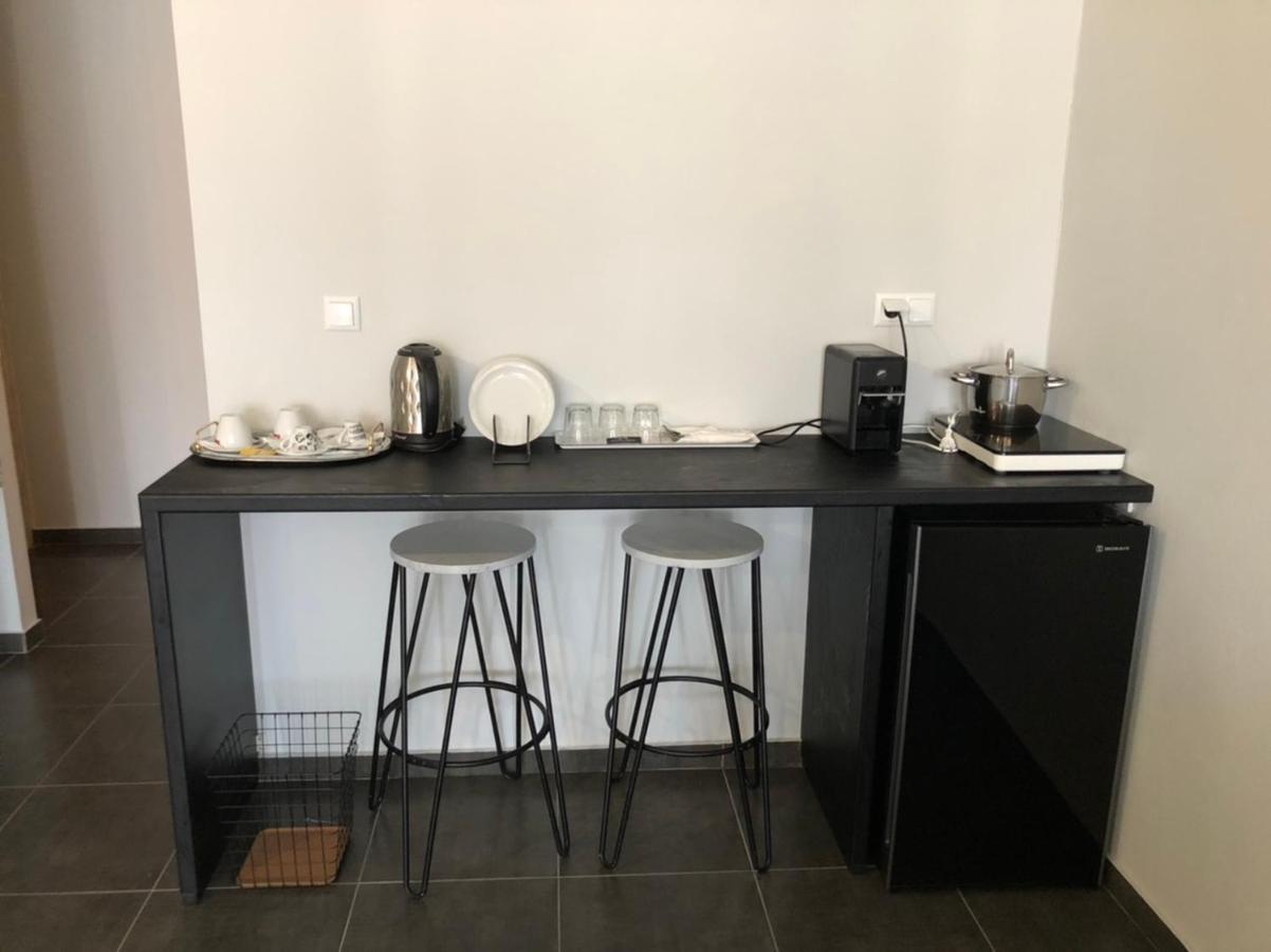 Glykanisos Suites Nea Peramos  Ngoại thất bức ảnh