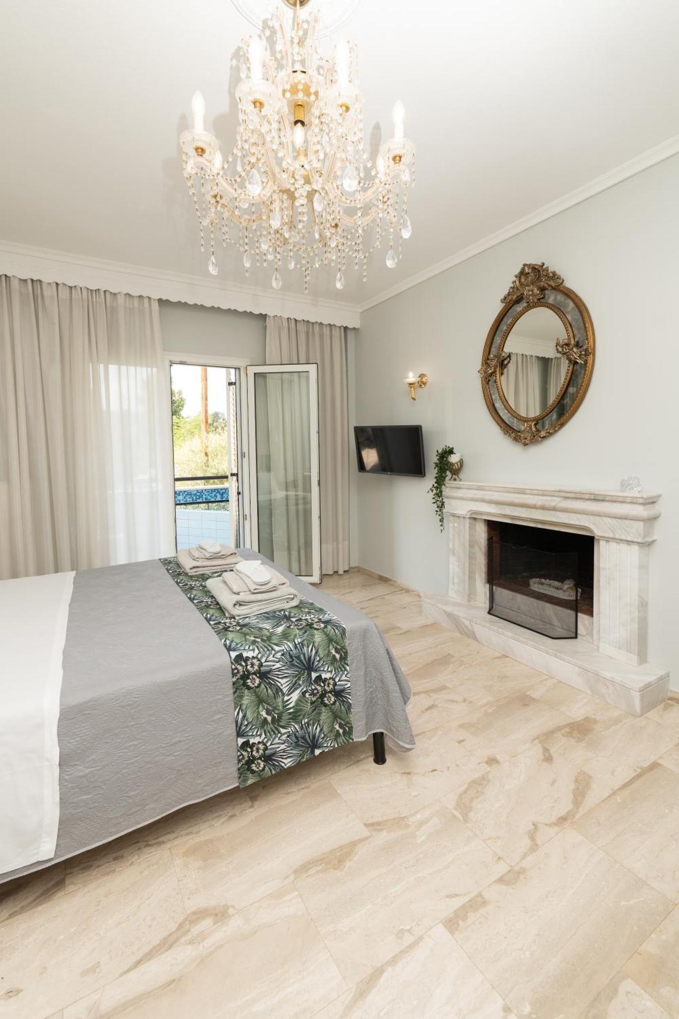 Glykanisos Suites Nea Peramos  Ngoại thất bức ảnh